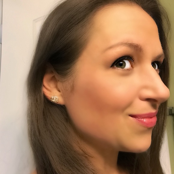 NEW!💙💎BEAUTIFUL BLING EARRING💎💙PRETTY! CLASSY! - Picture 5 of 7